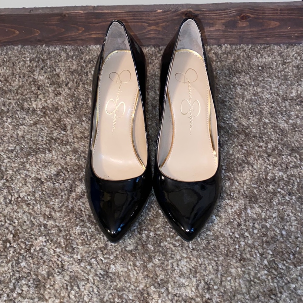 Size 5, Jessica Simpson black pointed toe heels